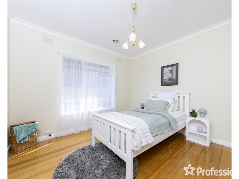 26 Rhodes Street, St Albans VIC 3021