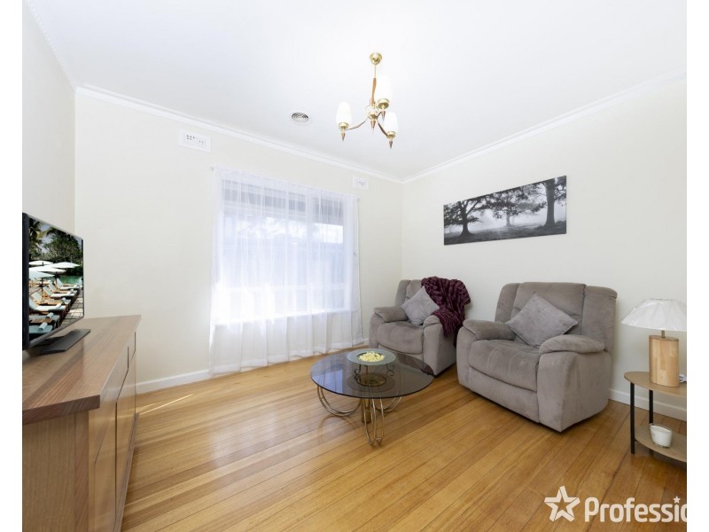 26 Rhodes Street, St Albans VIC 3021