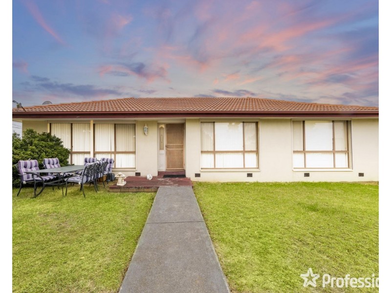 15 Camelia Street, Kings Park VIC 3021
