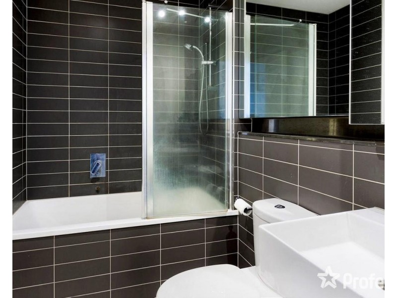506B/2 Dennis Street, Footscray VIC 3011