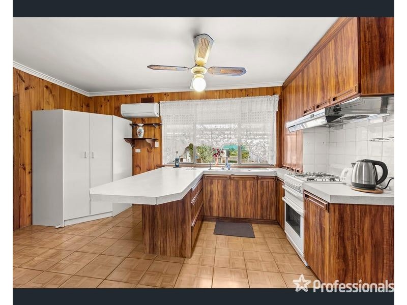 21 Bradley St, Sunshine North VIC 3020