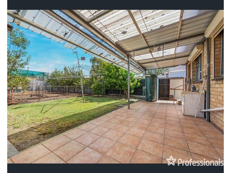 21 Bradley St, Sunshine North VIC 3020