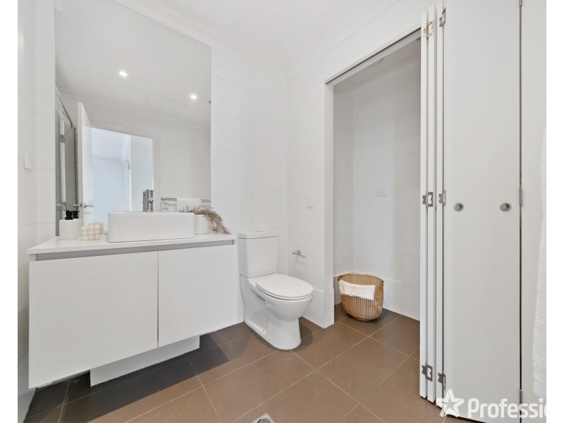 201/26 Beaurepaire Parade, Footscray VIC 3011