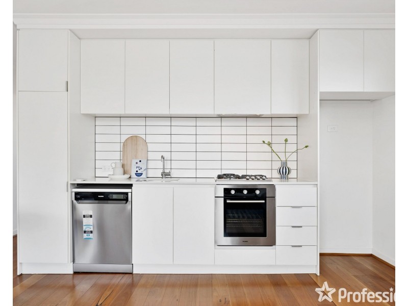 201/26 Beaurepaire Parade, Footscray VIC 3011