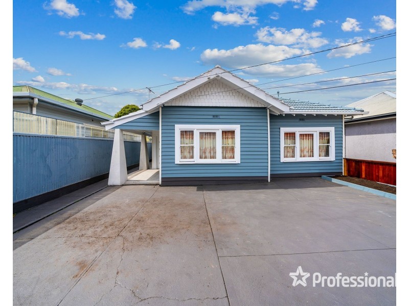 22 Hampshire Road, Sunshine VIC 3020