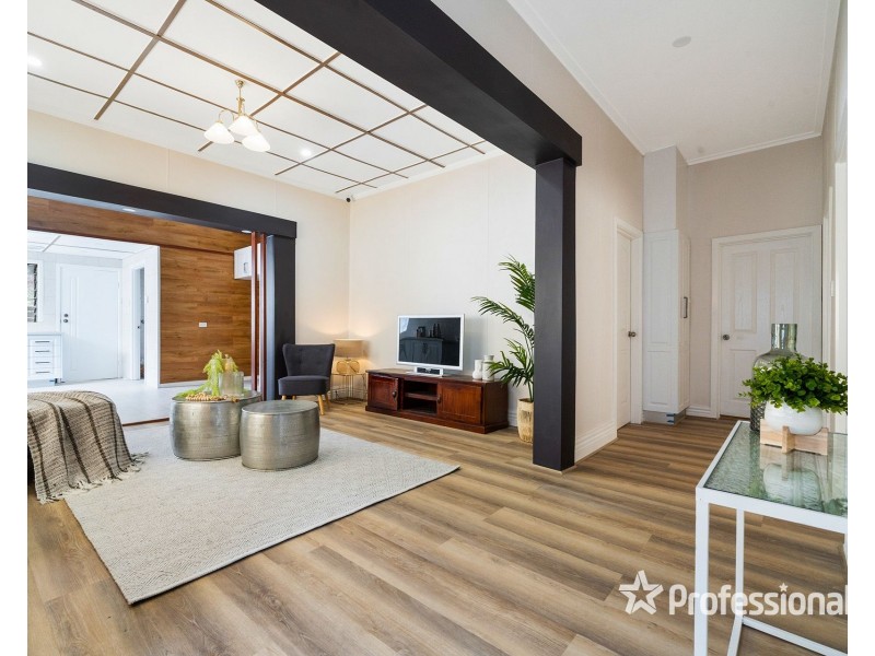 22 Hampshire Road, Sunshine VIC 3020