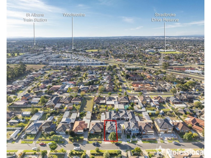 3,4,8/16-18 Curtin street, St Albans VIC 3021