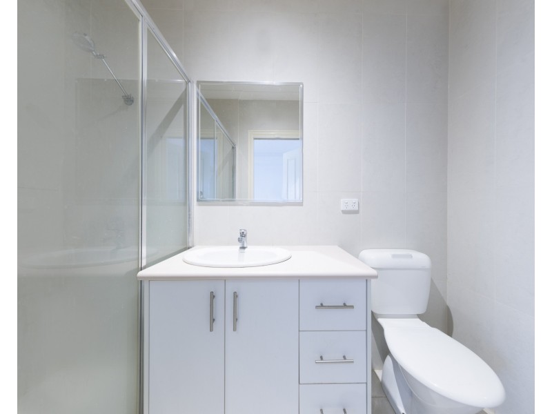 10/2 Mcarthur Avenue, St Albans VIC 3021