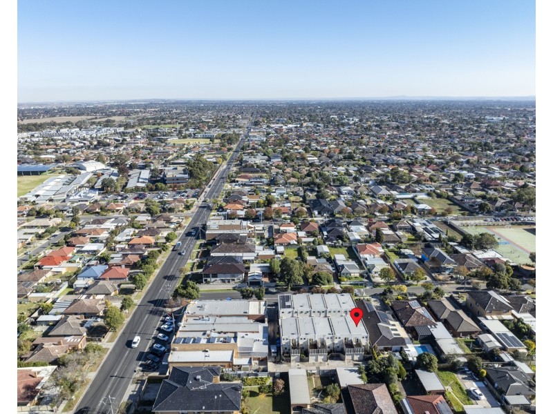 10/2 Mcarthur Avenue, St Albans VIC 3021
