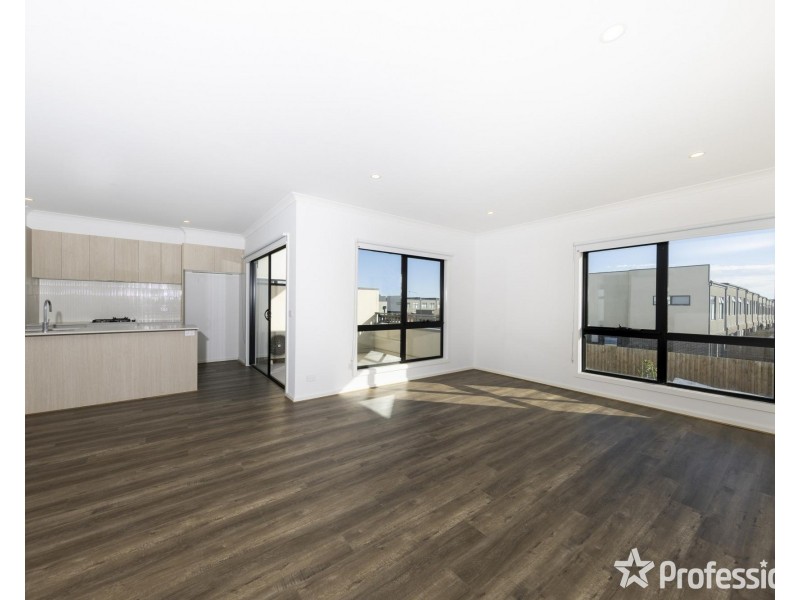 113 Fusion Cct, Cranbourne West VIC 3977