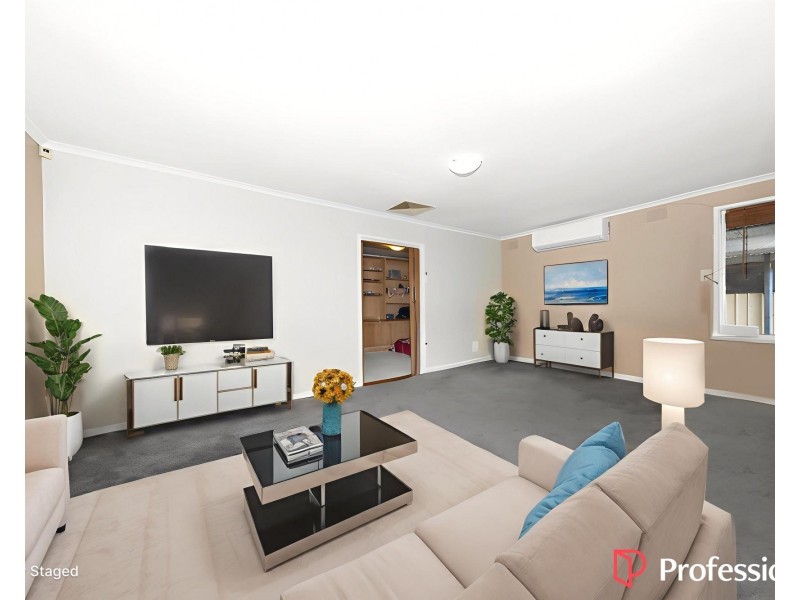 17 Allandale Drive, Deer Park VIC 3023