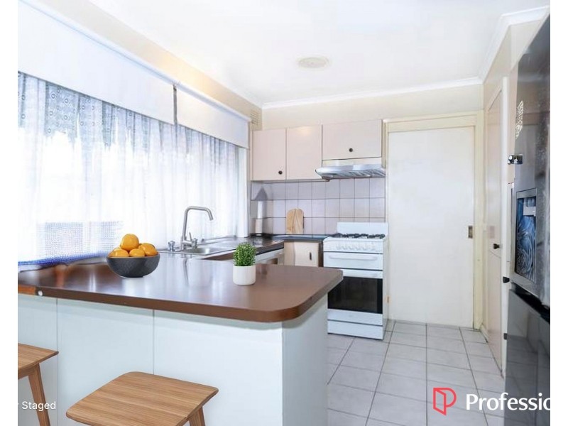 17 Allandale Drive, Deer Park VIC 3023