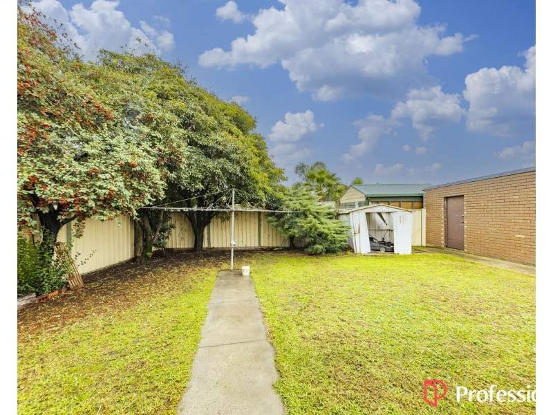 17 Allandale Drive, Deer Park VIC 3023