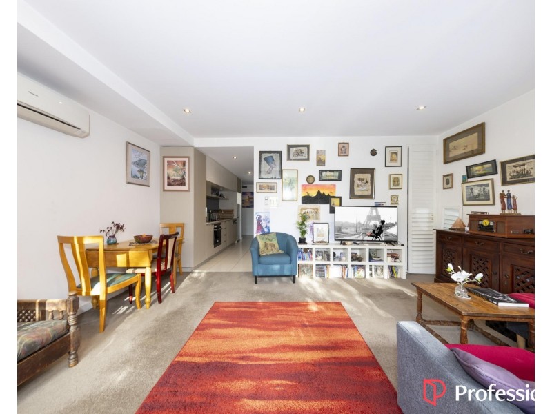 2/46 Eucalyptus Drive, Maidstone VIC 3012