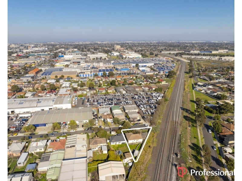 22 Comley Street, Sunshine North VIC 3020