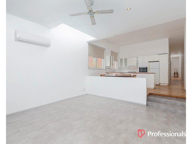 247 Barkly St, St Kilda VIC 3182