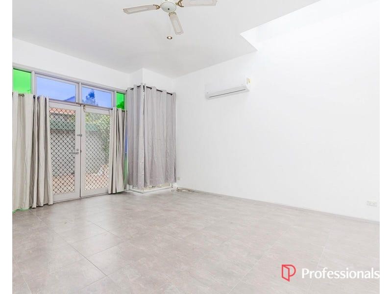 247 Barkly St, St Kilda VIC 3182