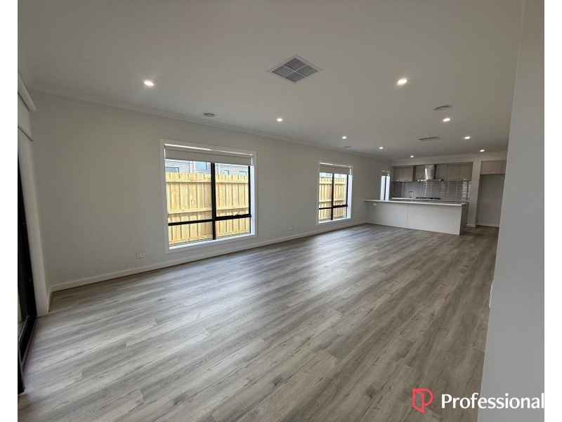 25 Irina Road, Greenvale VIC 3059