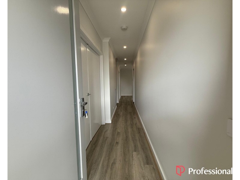 25 Irina Road, Greenvale VIC 3059