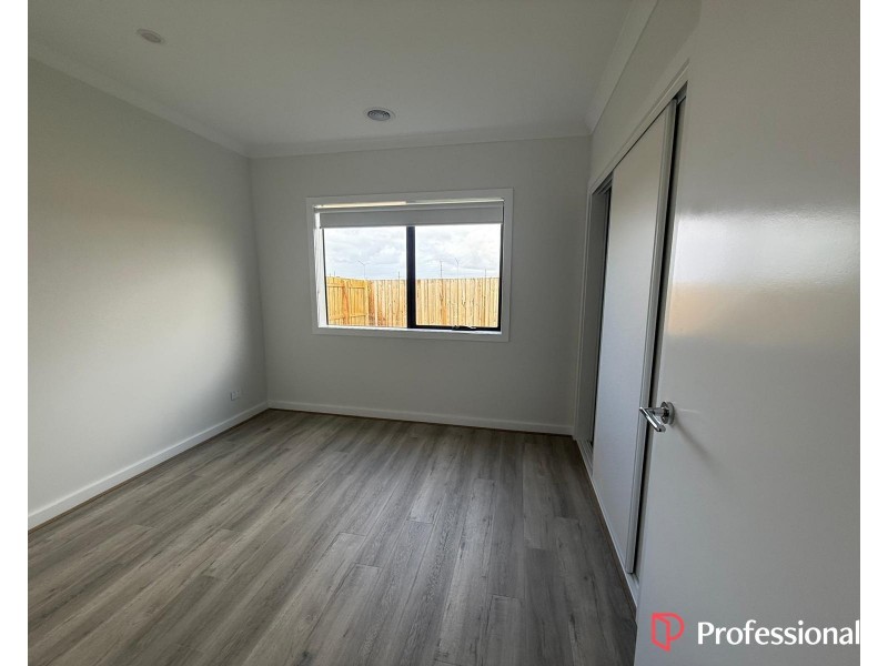 25 Irina Road, Greenvale VIC 3059