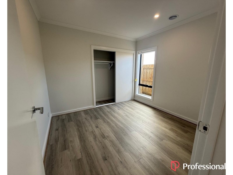 25 Irina Road, Greenvale VIC 3059