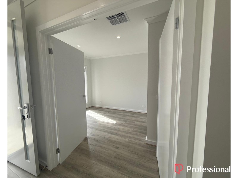 25 Irina Road, Greenvale VIC 3059