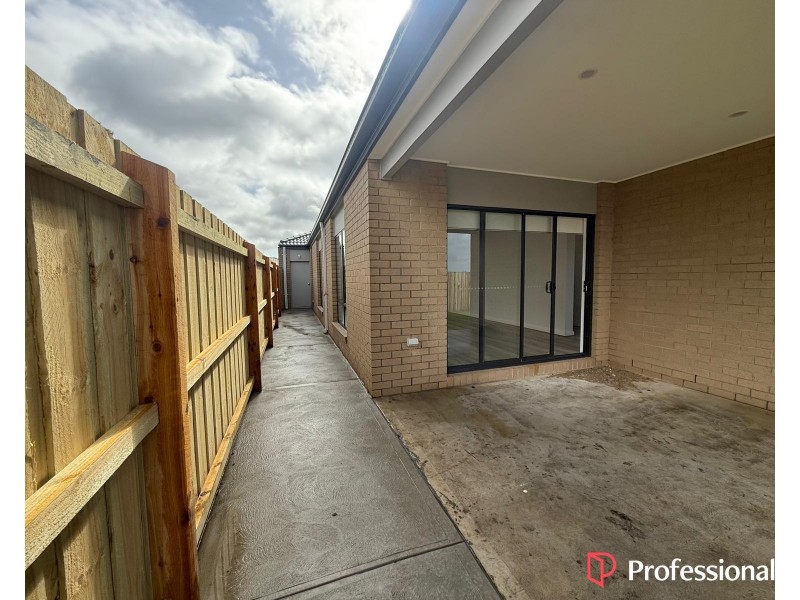 25 Irina Road, Greenvale VIC 3059