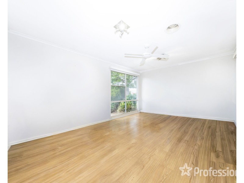 9 Lovell Court, Whittington VIC 3219