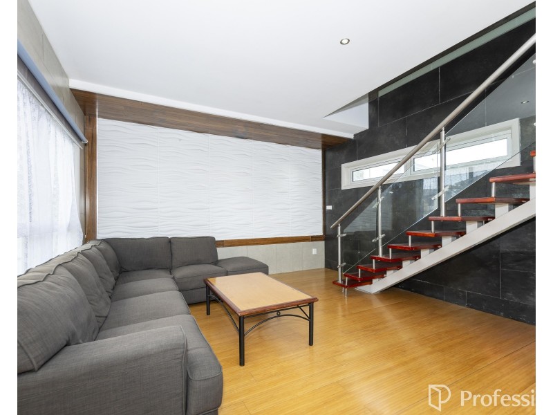 1/28 Churchill Avenue, Maidstone VIC 3012