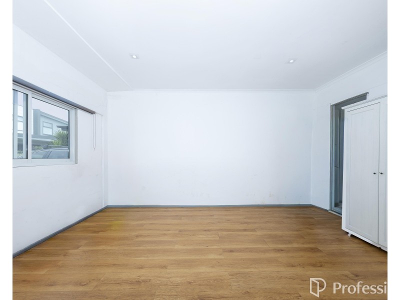 1/28 Churchill Avenue, Maidstone VIC 3012