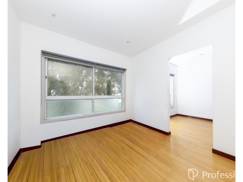 1/28 Churchill Avenue, Maidstone VIC 3012