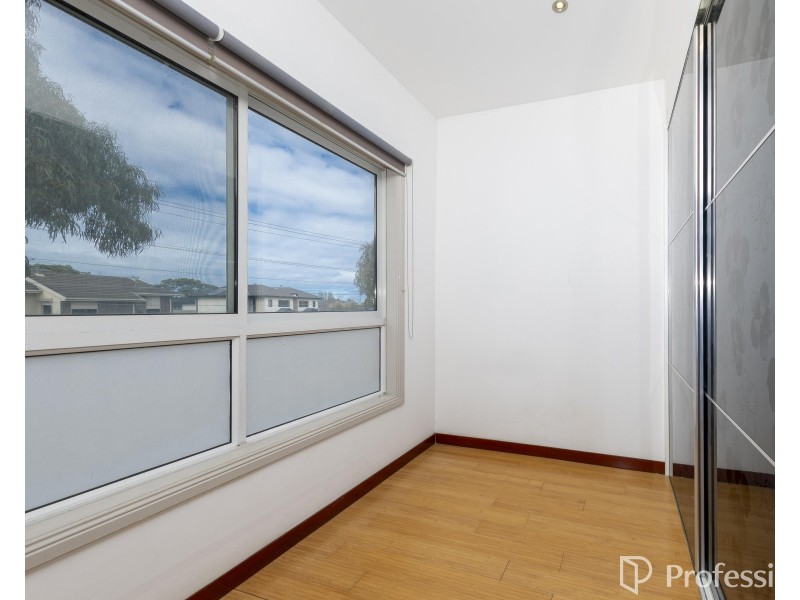 1/28 Churchill Avenue, Maidstone VIC 3012