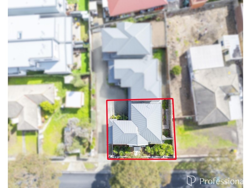 1/28 Churchill Avenue, Maidstone VIC 3012