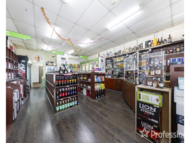 77 Mcintyre Road, Sunshine North VIC 3020