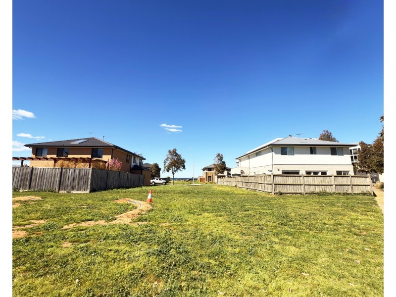 9 Starboard Way, Werribee South VIC 3030