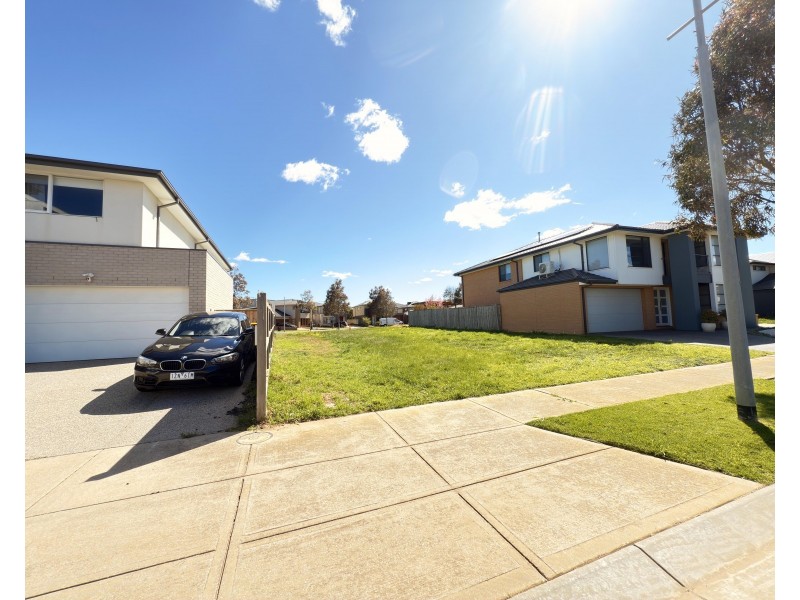 9 Starboard Way, Werribee South VIC 3030