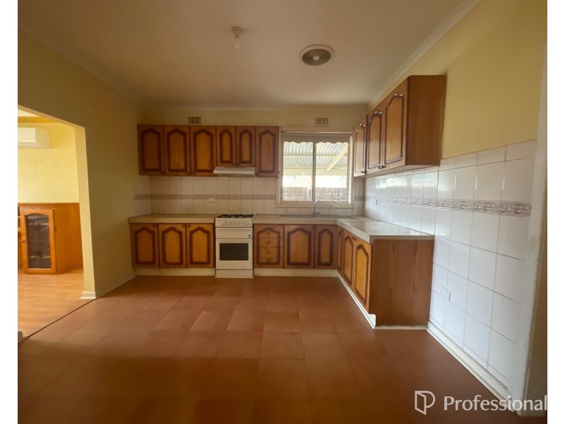 1/4 Victor St, Sunshine North VIC 3020