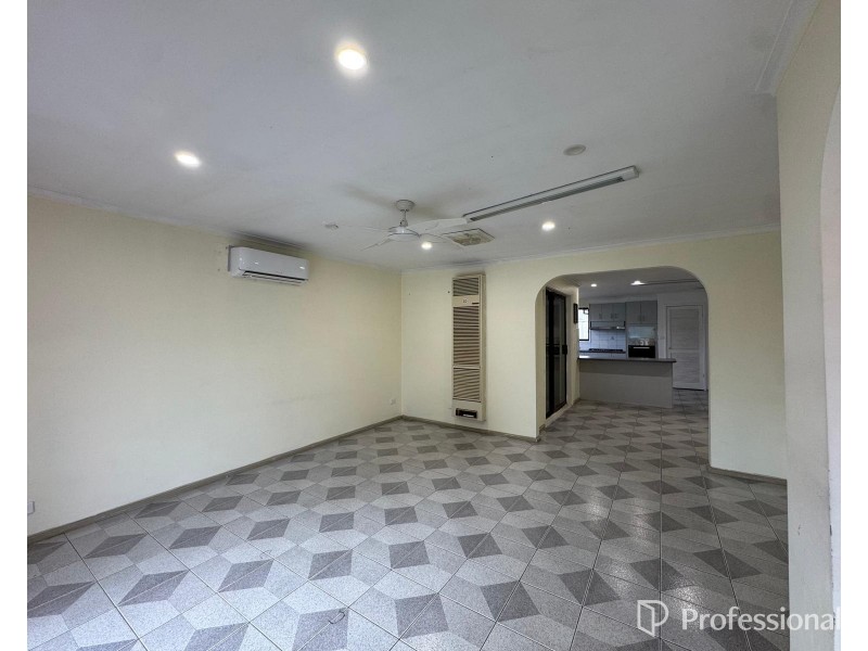 28 Currunghi Court, St Albans VIC 3021