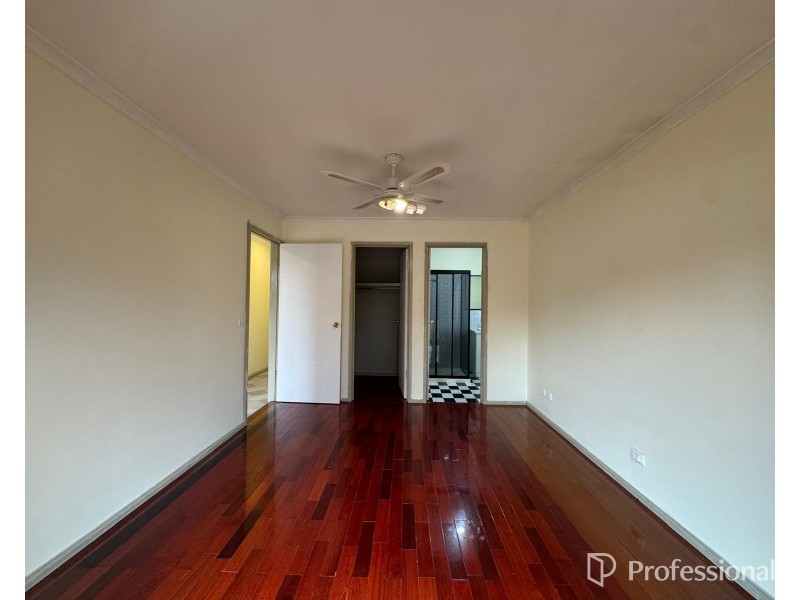 28 Currunghi Court, St Albans VIC 3021