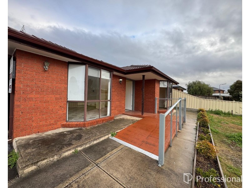 28 Currunghi Court, St Albans VIC 3021
