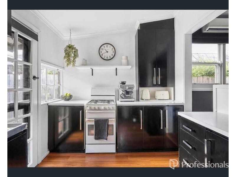 18 Waterloo Street, Geelong West VIC 3218