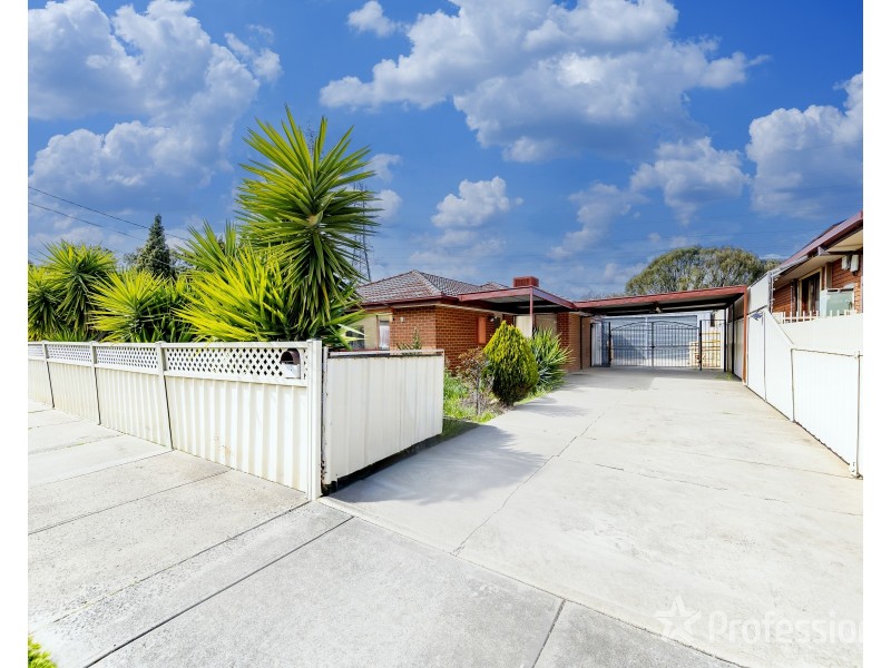 5 Warrington Crescent, Deer Park VIC 3023