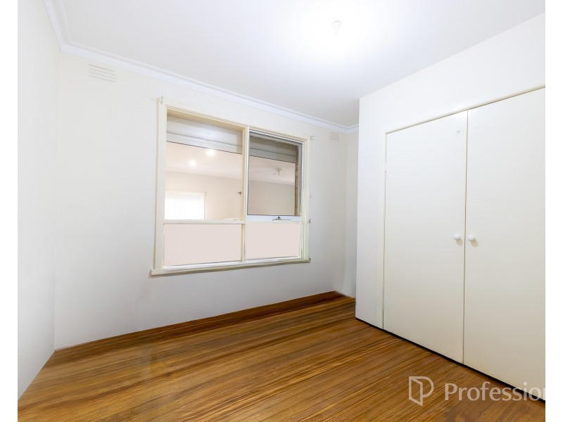 4 Woods Street, St Albans VIC 3021