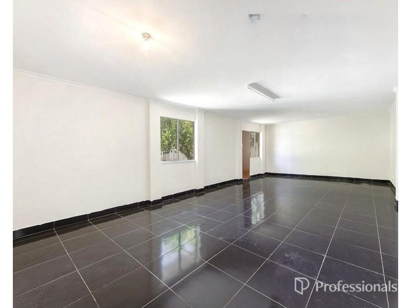 4 Woods Street, St Albans VIC 3021