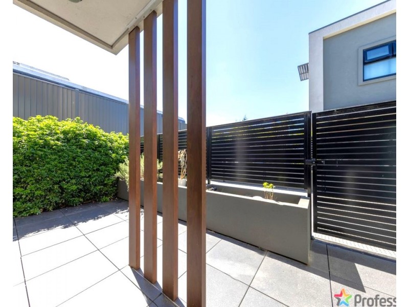 17/15 Mullenger Road, Braybrook VIC 3019