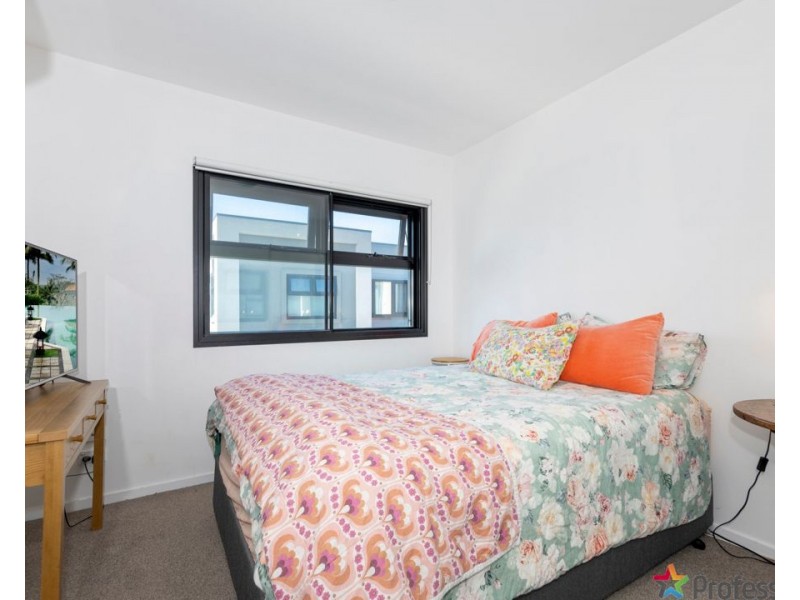 17/15 Mullenger Road, Braybrook VIC 3019