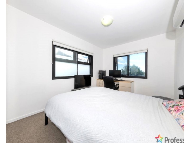 17/15 Mullenger Road, Braybrook VIC 3019