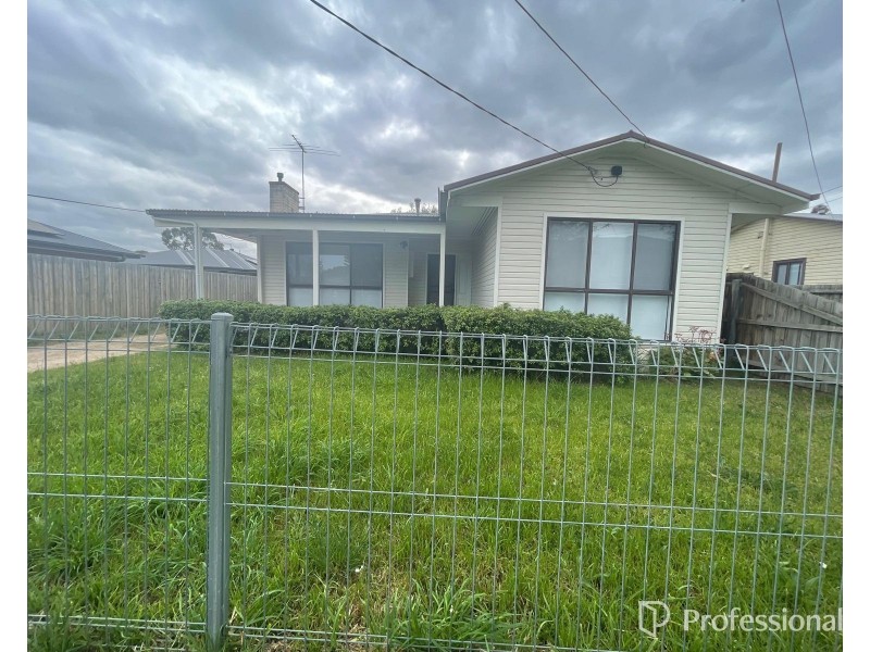 17 Kenneth St, Braybrook VIC 3019