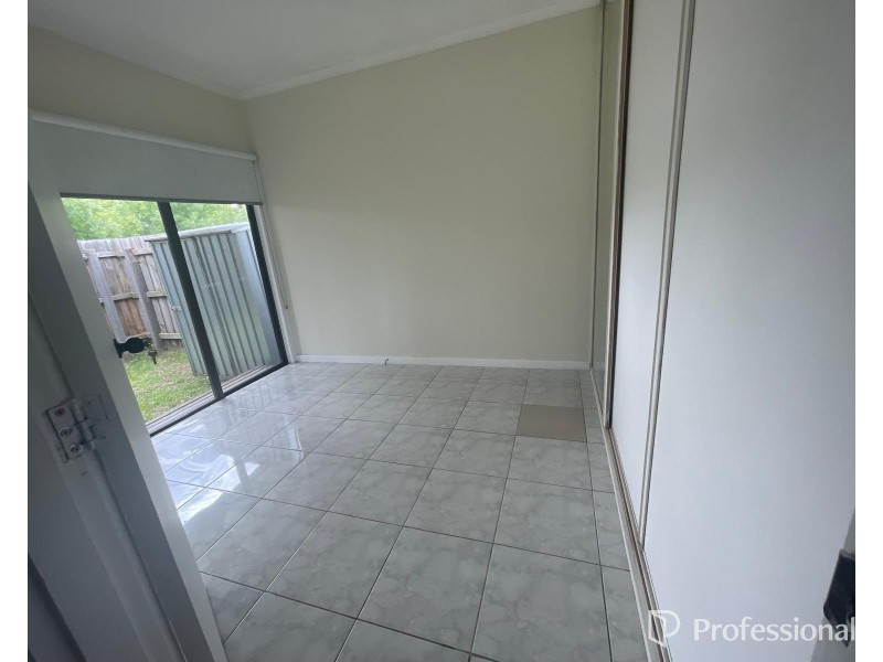 17 Kenneth St, Braybrook VIC 3019