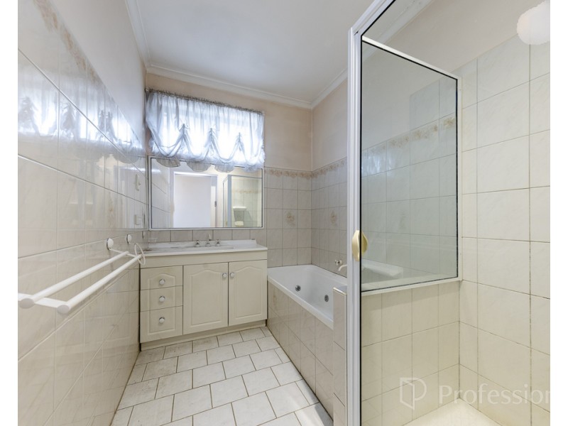 16 Simpson Street, Sunshine North VIC 3020